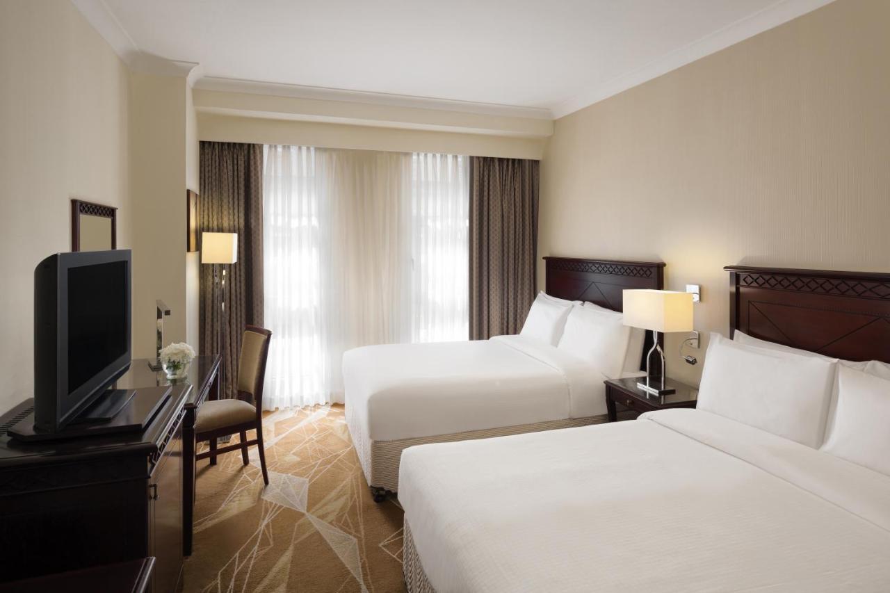 麦地那瑞享酒店 外观 照片 A room at the hotel