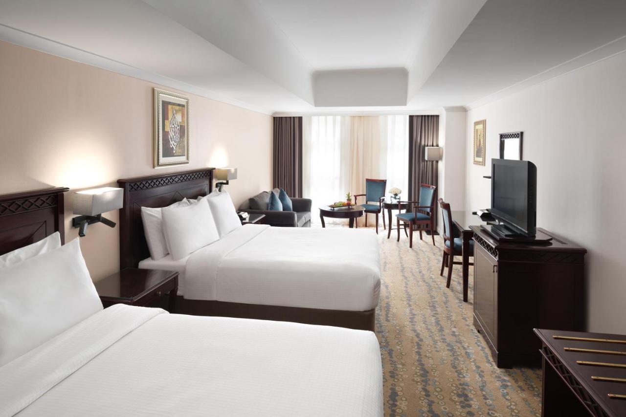 麦地那瑞享酒店 外观 照片 A room at the hotel