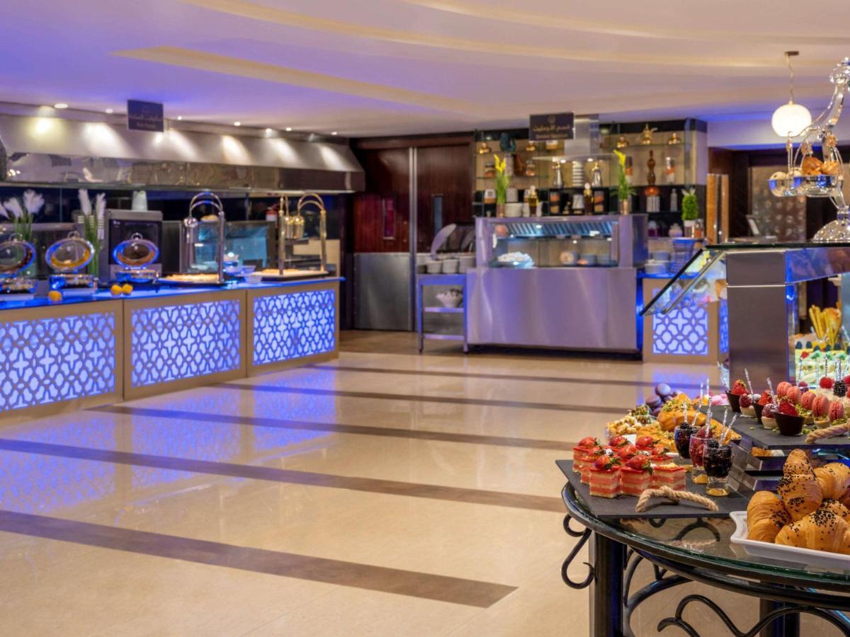 麦地那瑞享酒店 外观 照片 The hotel's buffet