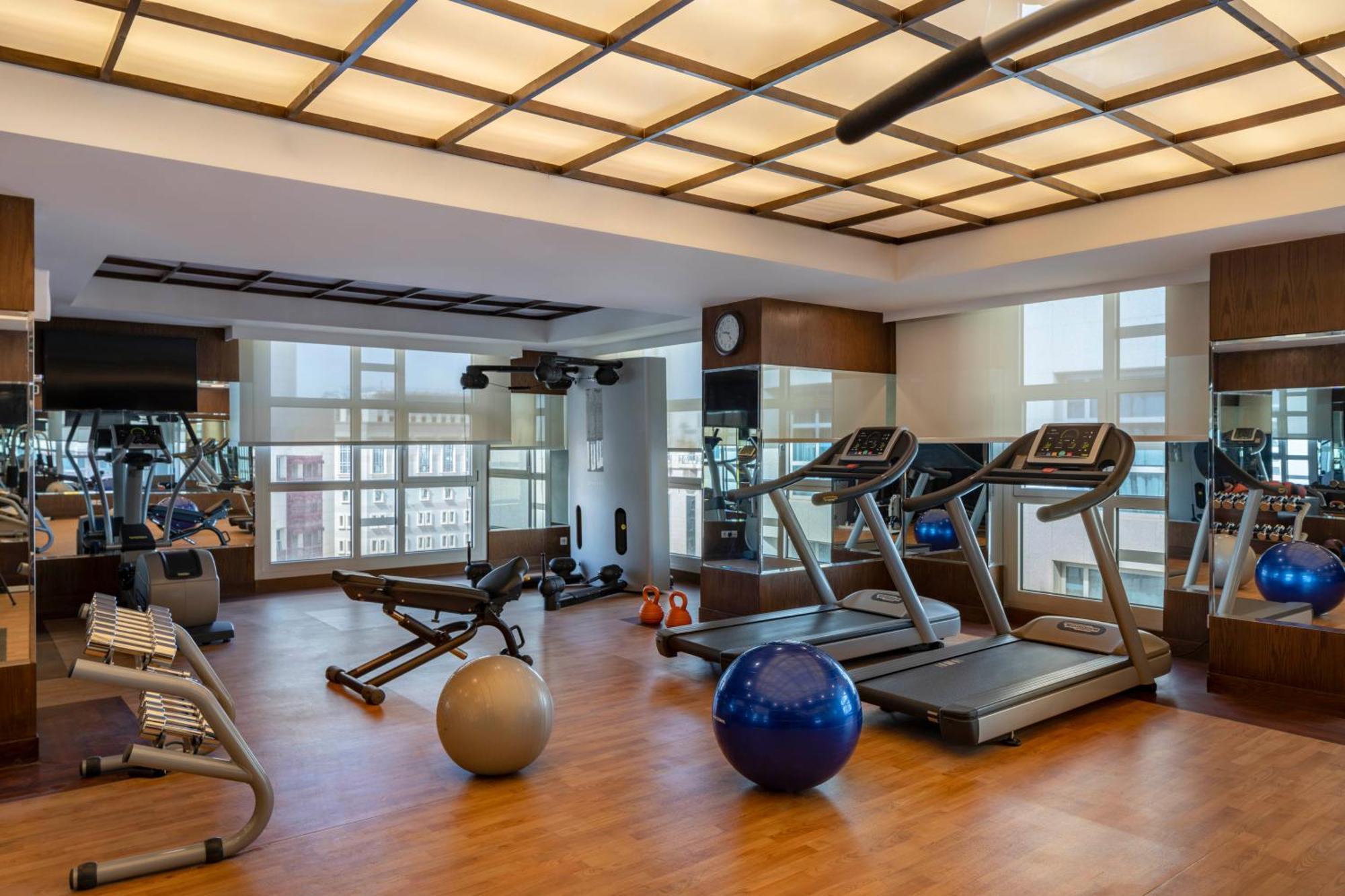 麦地那瑞享酒店 外观 照片 Fitness room